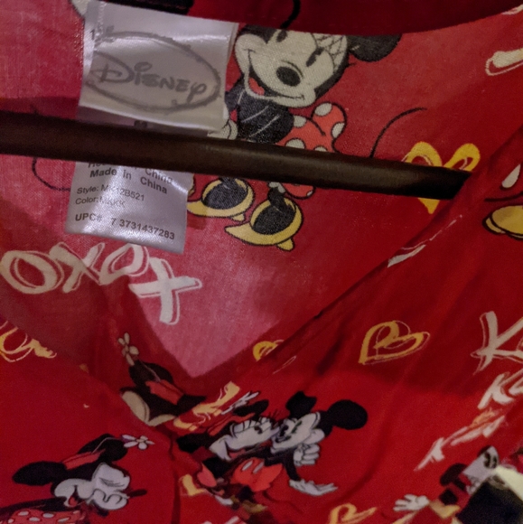 Disney Mickey Mouse and Minnie Mouse Scrub top - Picture 9 of 16